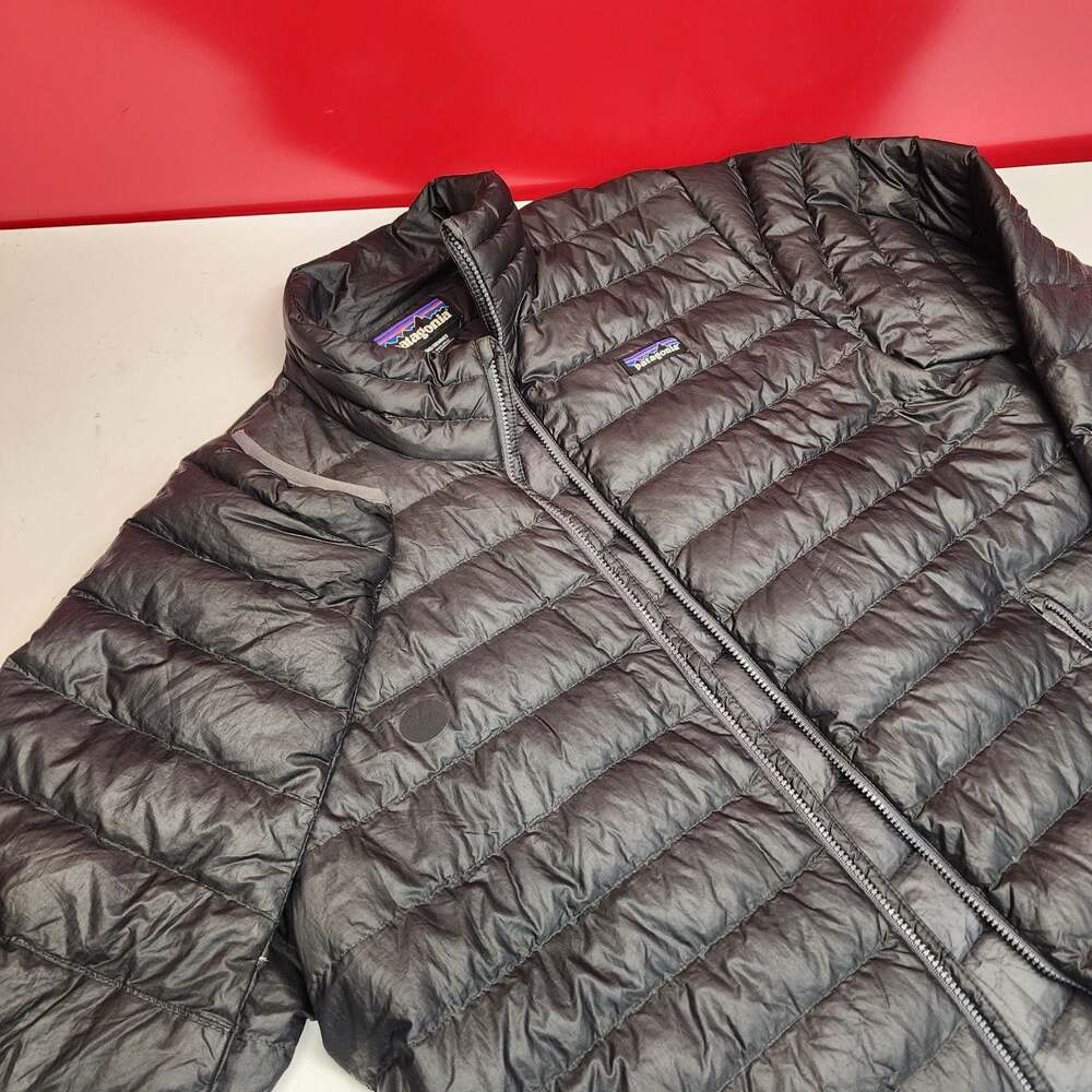 Patagonia Men's Down Sweater Black Puffer Jacket Size L